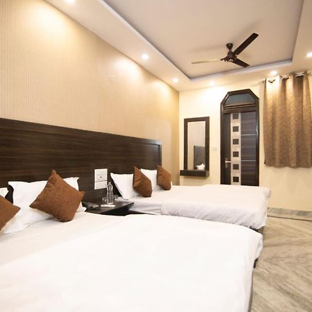Hotel Siddharth A Boutique Guest House Ню Делхи Екстериор снимка